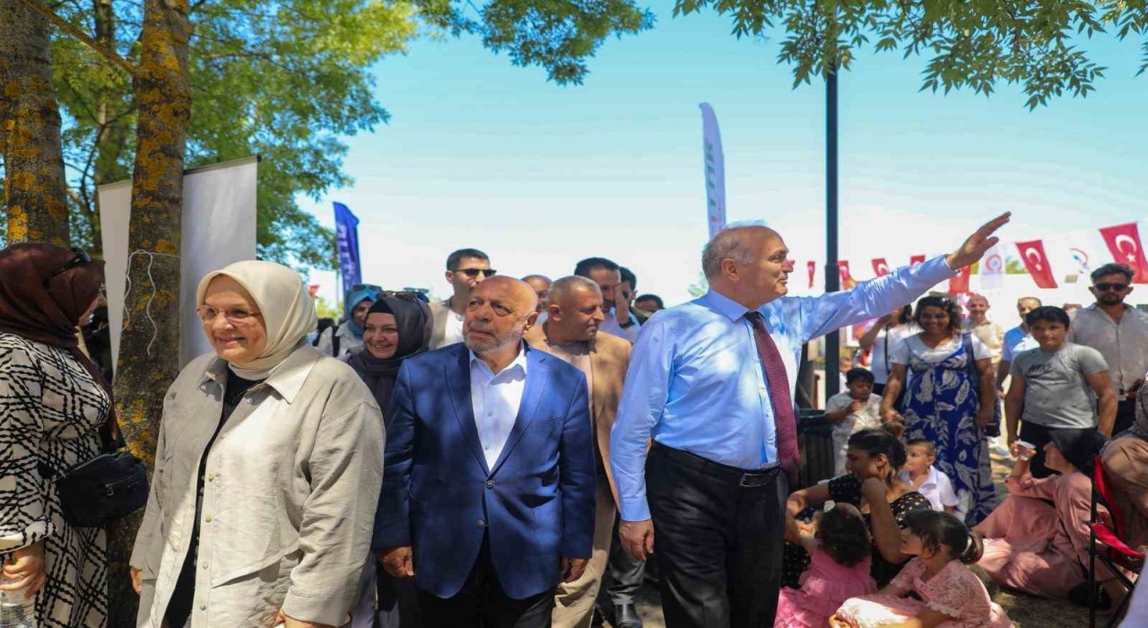 Hizmet-İşin pikniğine binlerce kişi katıldı