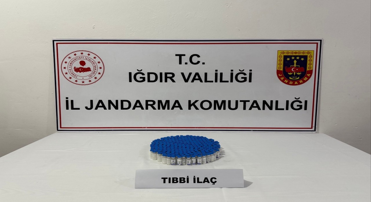Iğdırda kaçak sigara ve botoks operasyonu: 4 gözaltı