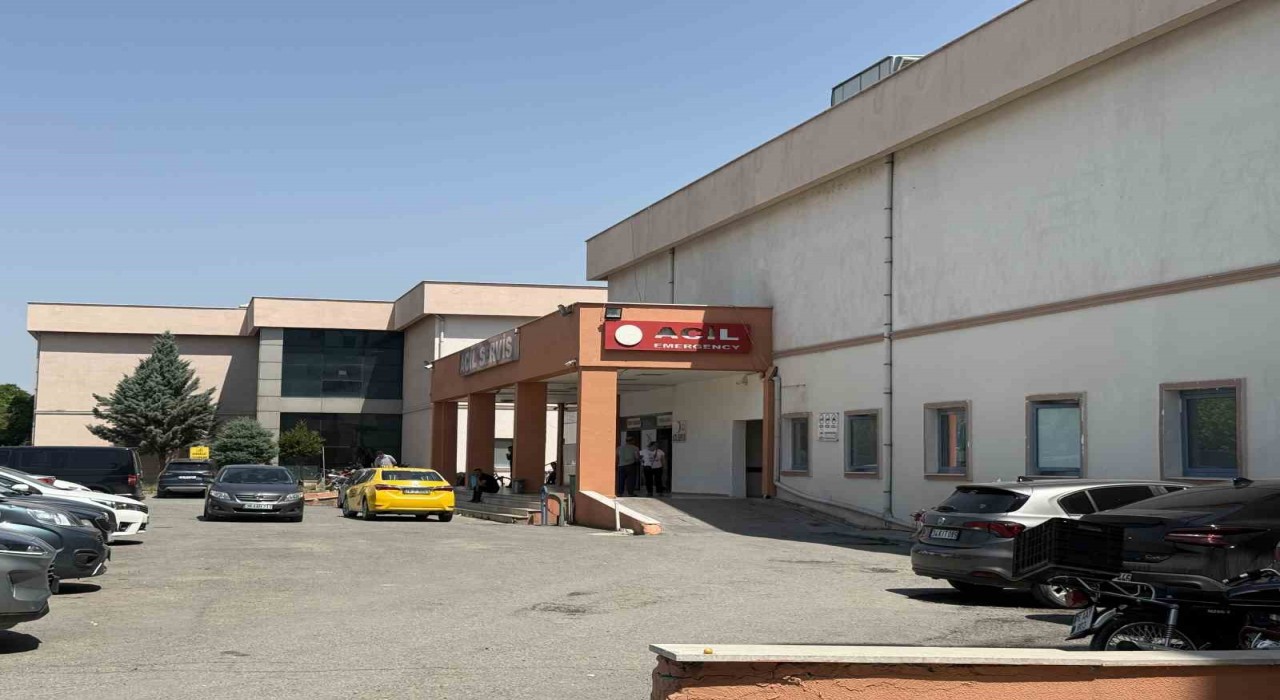 Iğdırda yaş pasta zehirlenmesi: 79 kişi hastanelik oldu