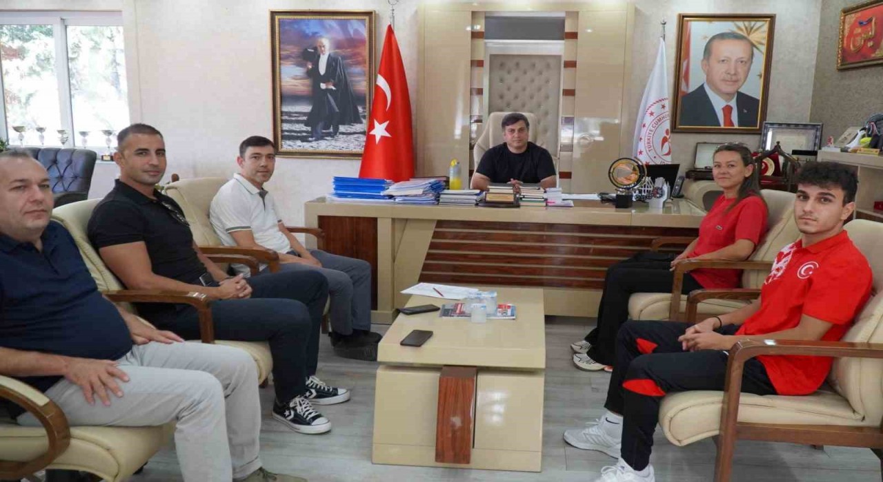 İl Müdürü Öztürkten Balkan Üçüncüsü Buğra Güleryüze tebrik