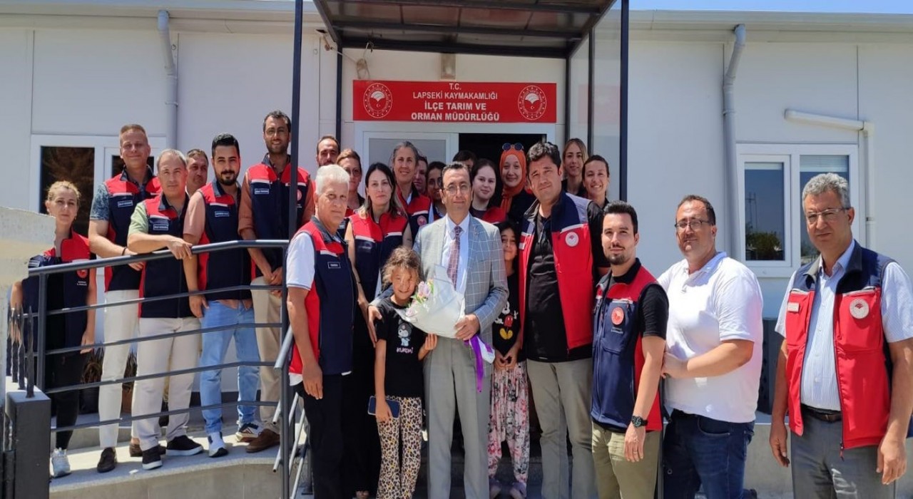 İl Tarım ve Orman Müdürü, Lapsekide tarım sektörü temsilcileriyle bir araya gelerek çalışmaları inceledi