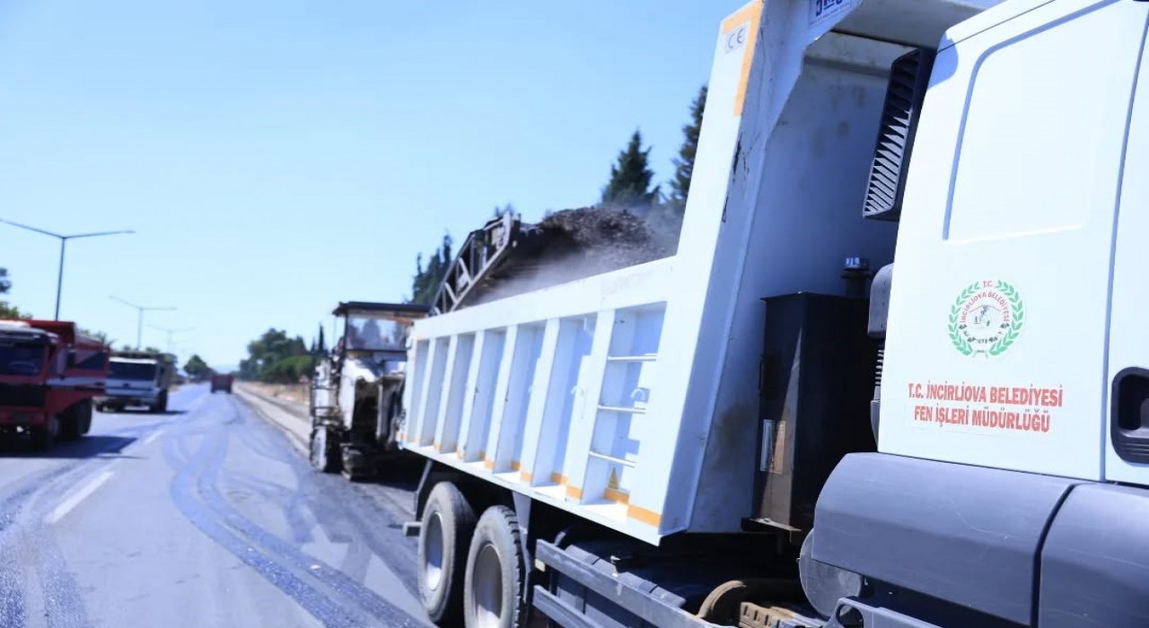 İncirliovada karayolunda çalışmalar sürüyor