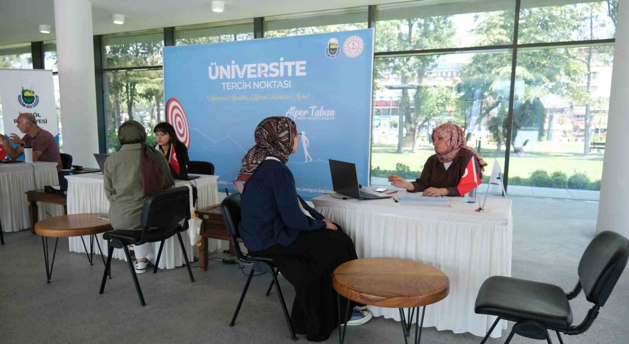 İnegöl Belediyesinden ücretsiz üniversite tercih danışmanlığı hizmeti