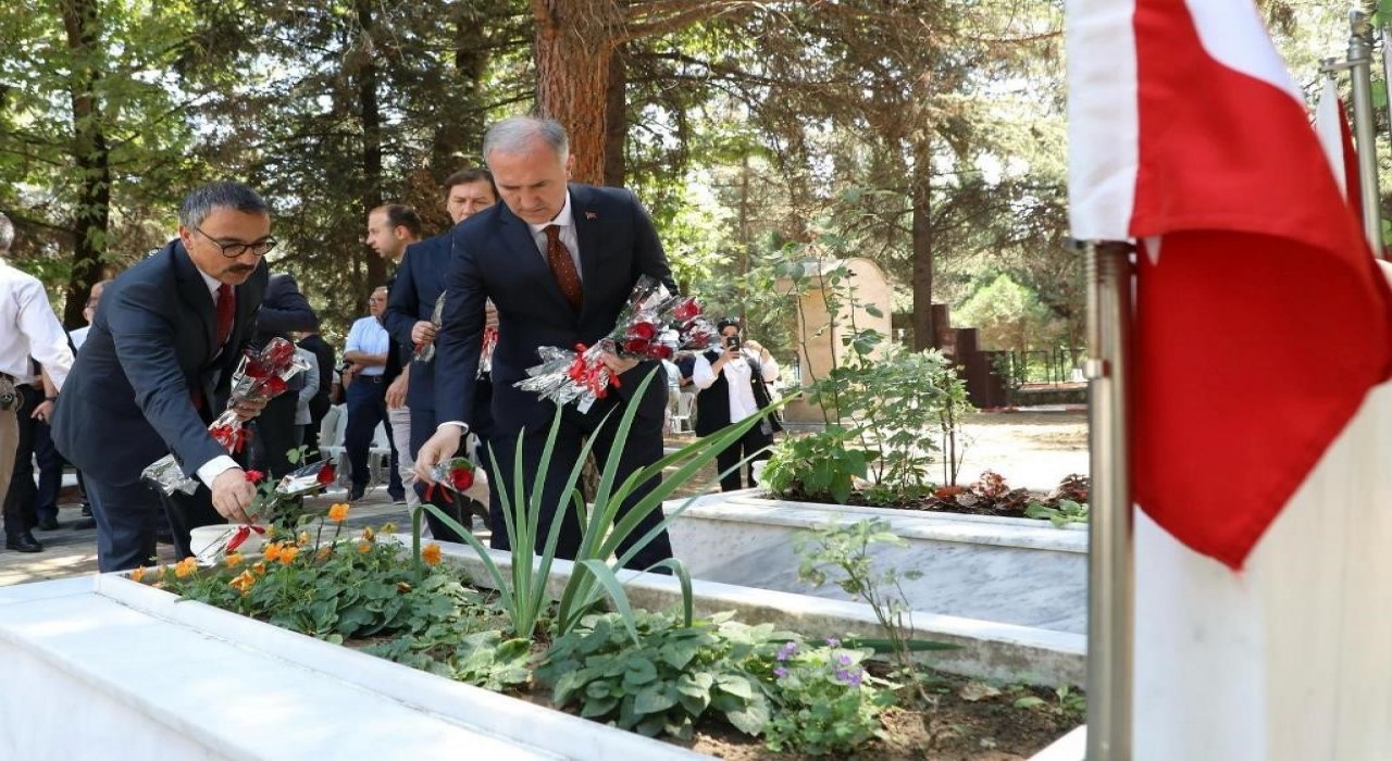 İnegölde 15 Temmuz şehitleri dualarla anıldı