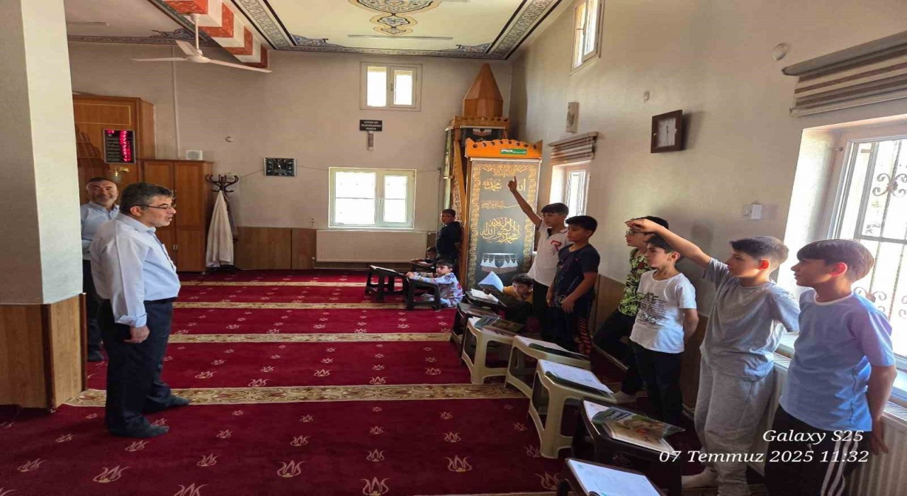 İpekyolu Müftüsü Tavlaşoğludan Kuran kurslarına ziyareti