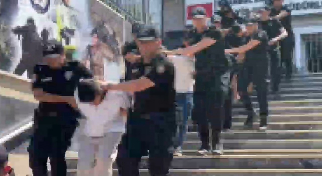 İstanbulda çeşitli suç örgütlerine operasyon: 27 şüpheli tutuklandı