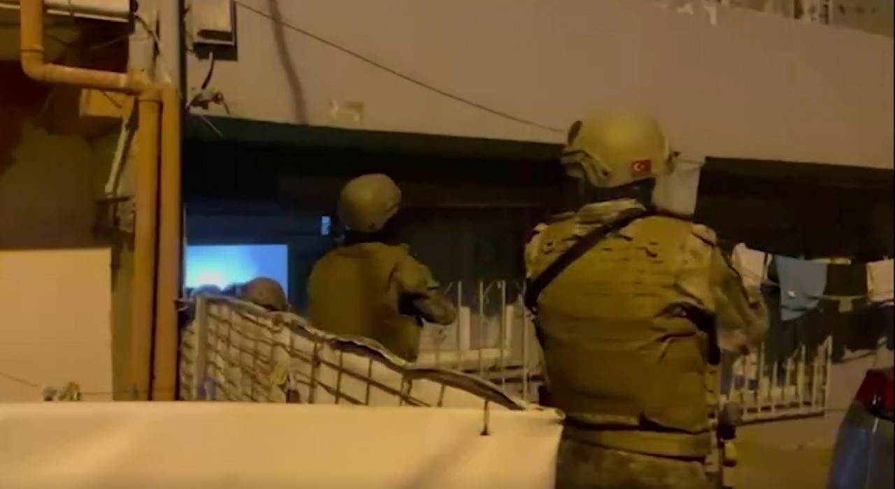 İstanbulda DEAŞ operasyonu: 5i yabancı uyruklu 11 şüpheli yakalandı