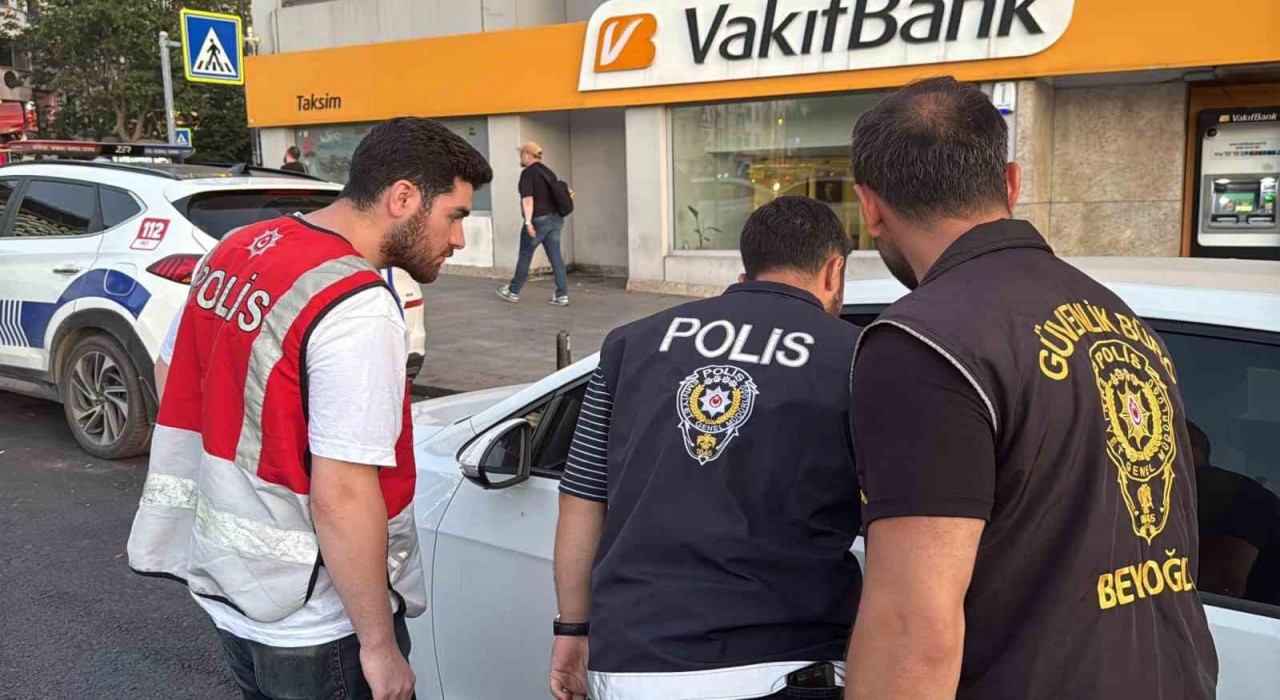 İstanbulda helikopter destekli huzur uygulaması