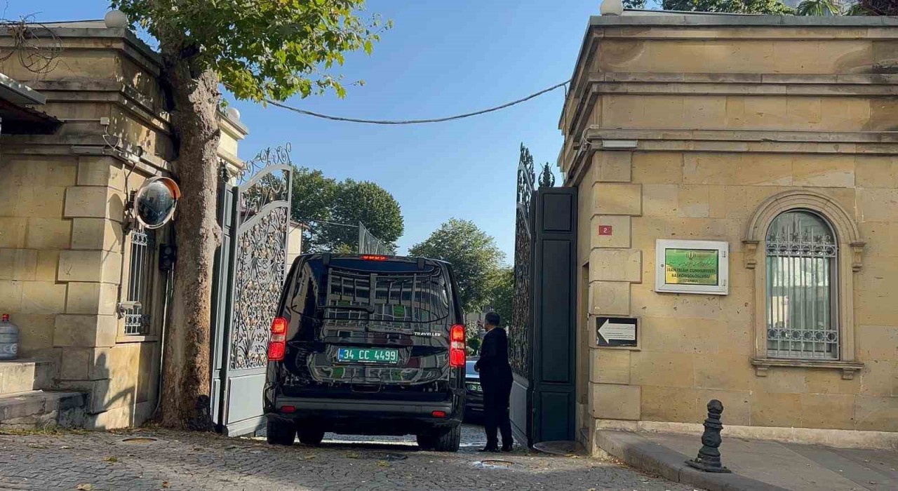 İstanbulda tarihi görüşme: İran Başkonsolosluğundaki nükleer görüşme başladı