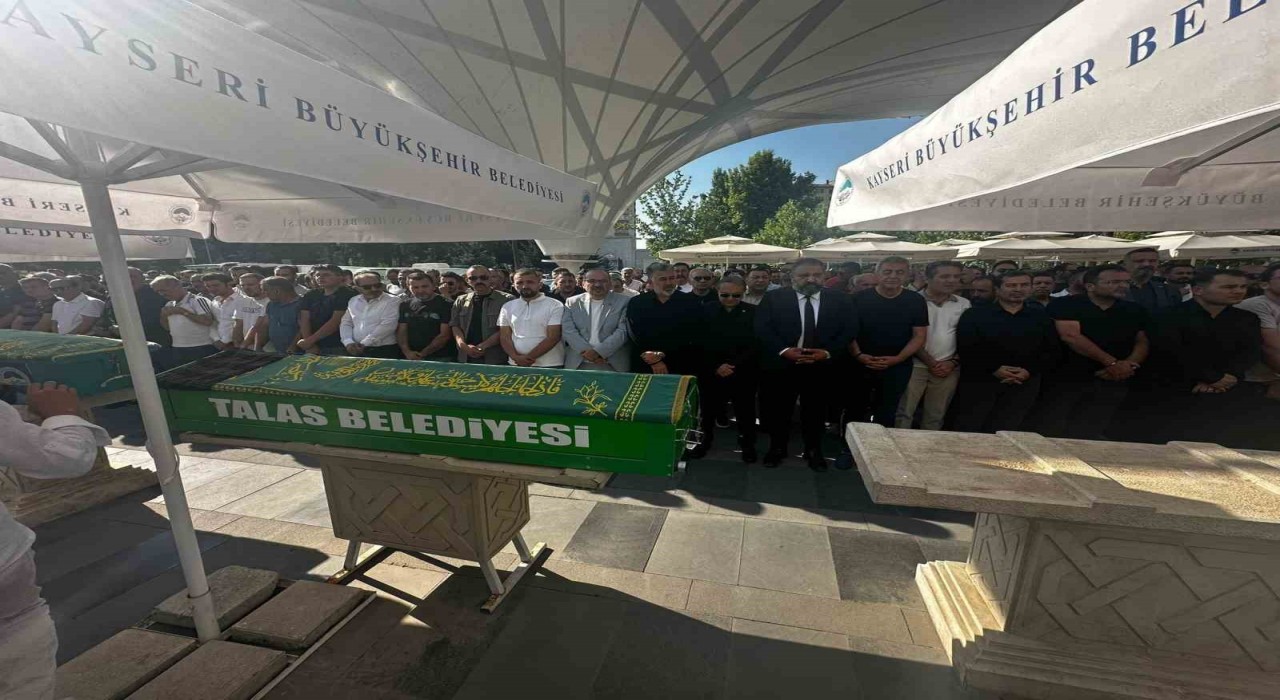 İYİ Parti Genel Başkan Başdanışmanı Kılınçın kardeşi son yolculuğuna uğurlandı