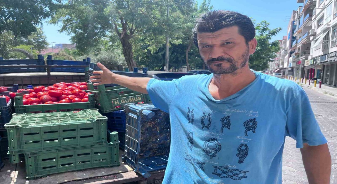 İzmirde darp edilen seyyar satıcı, zabıtalardan şikayetçi oldu