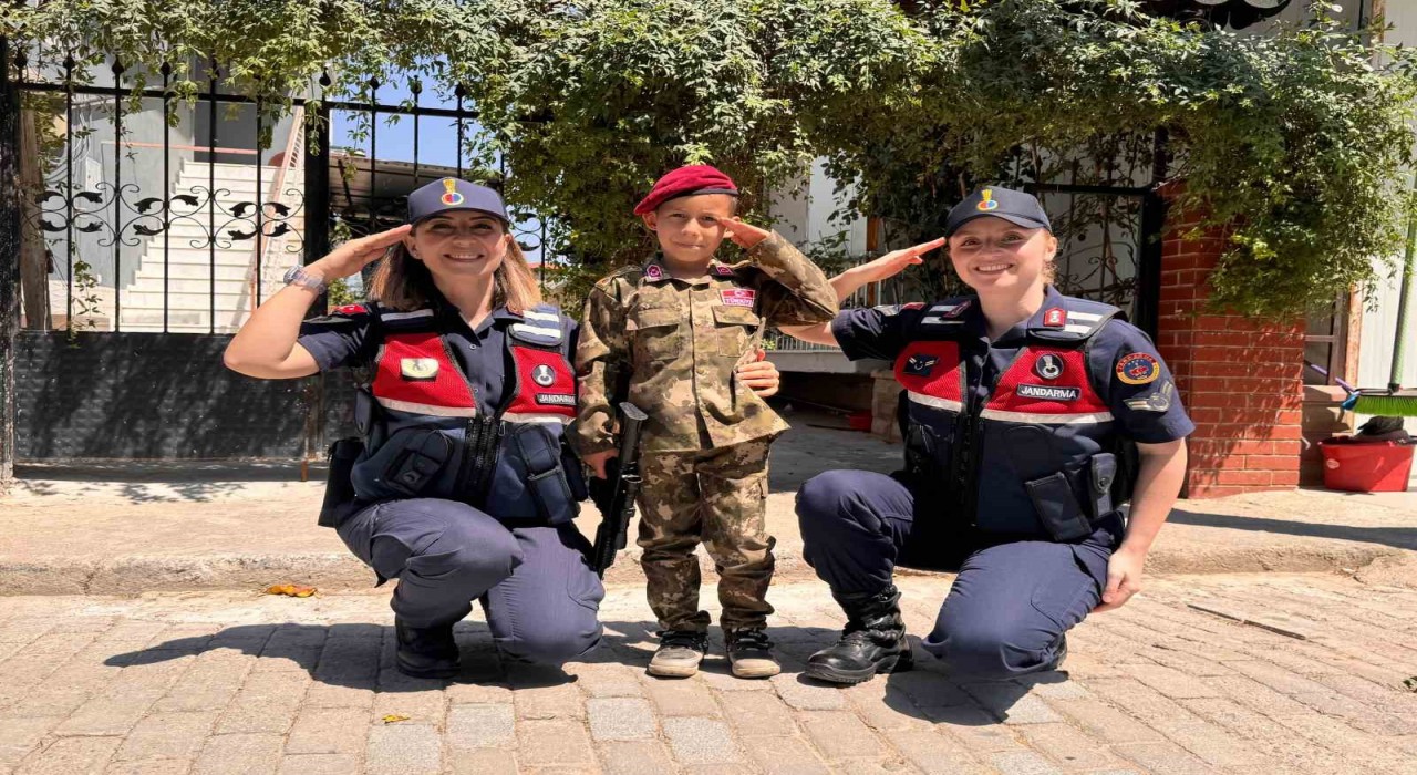 Jandarmadan anlamlı ziyaret