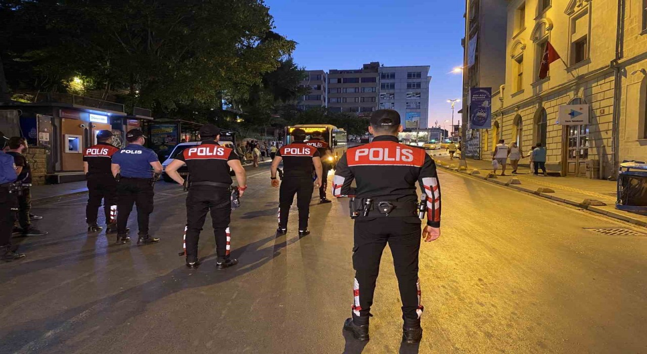 Kadıköyde helikopter destekli huzur uygulaması