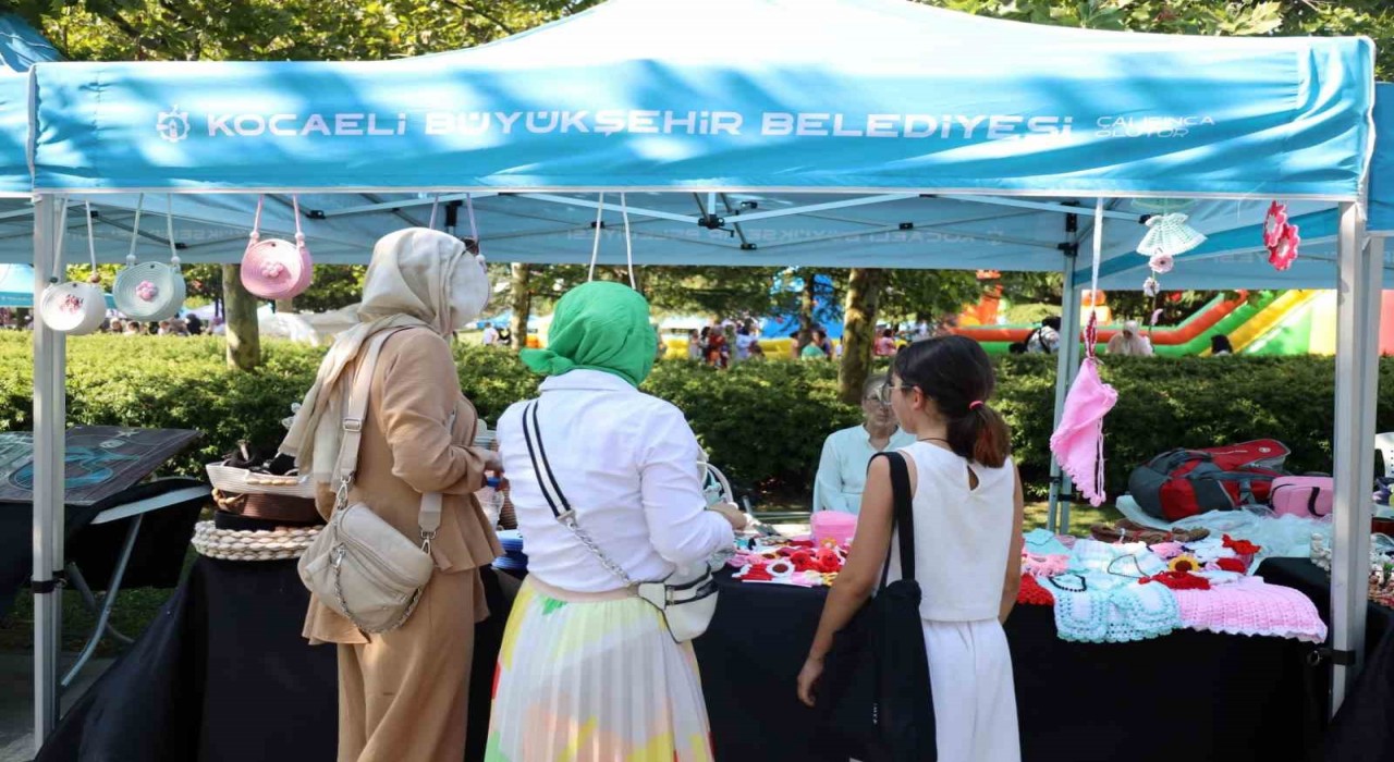 Kadınların el emekleri Komek Sepeti ile ekonomiye kazandırılıyor