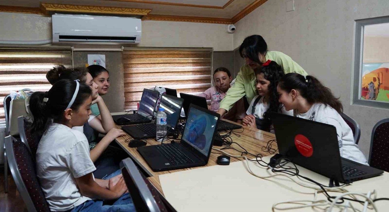 Kahramanmaraşta çocuklara kodlama ve yapay zeka eğitimi