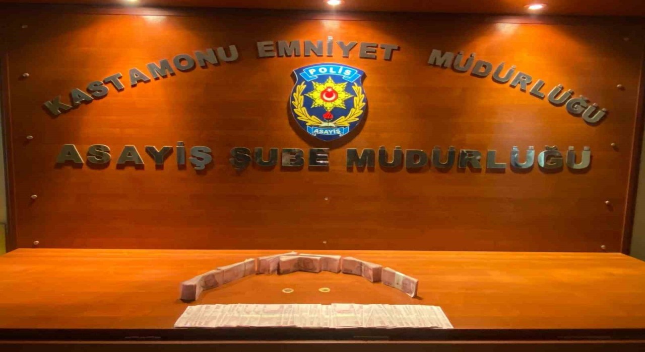 Karabükte dolandırdı, Kastamonuda paraları yurtdışına göndermeye çalışırken yakalandı