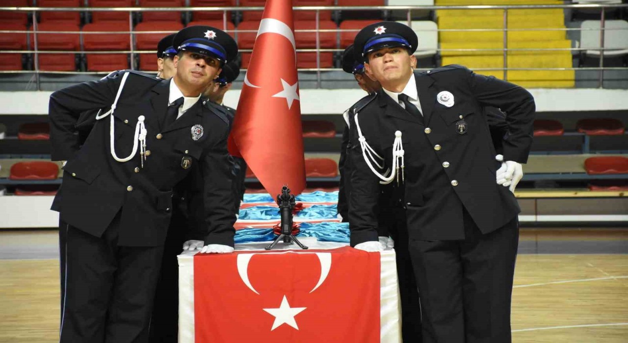 Karaman POMEMde 228 polis adayı mezun oldu