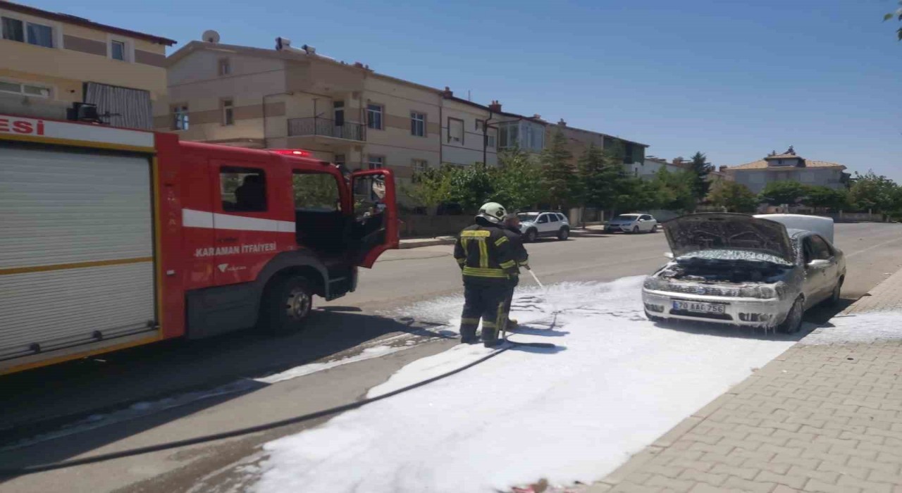 Karamanda oto yangını