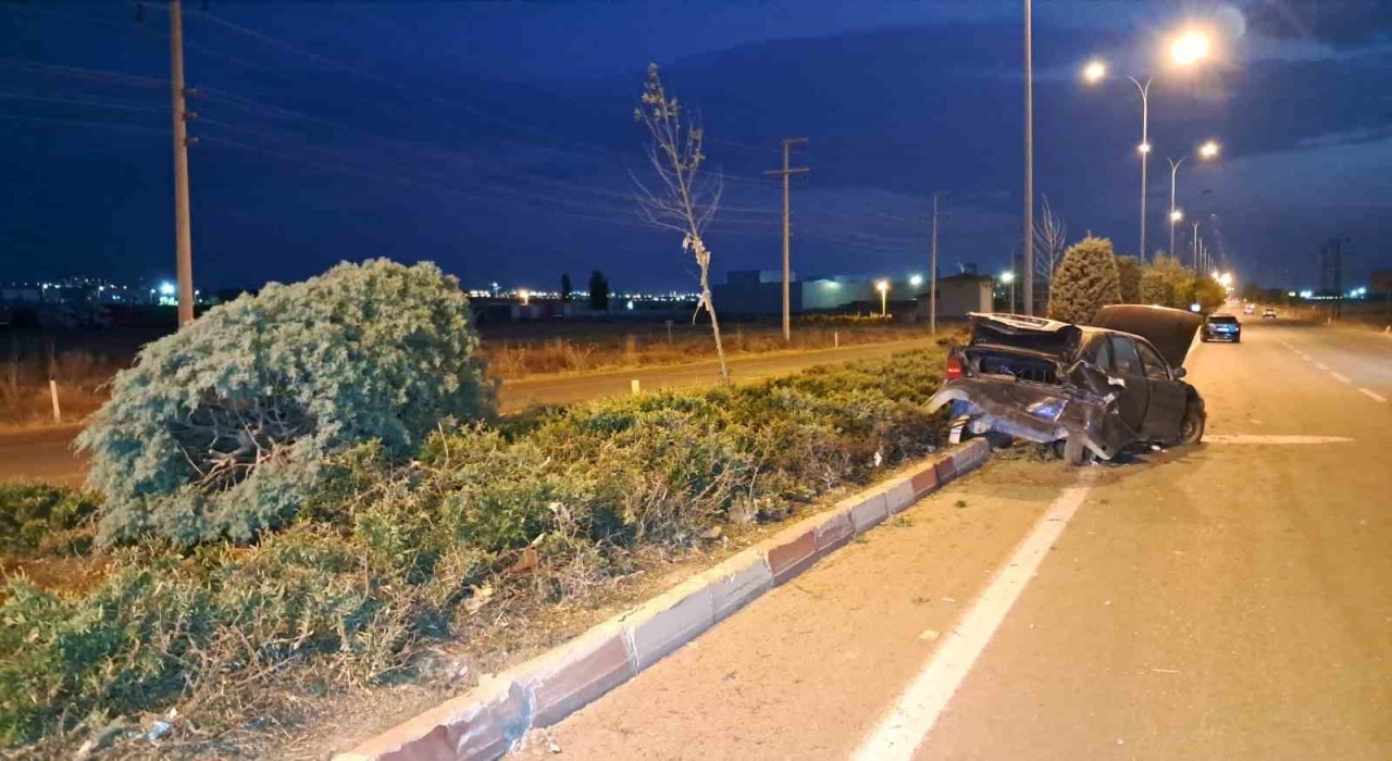 Karamanda otomobiller çarpıştı: 3 yaralı