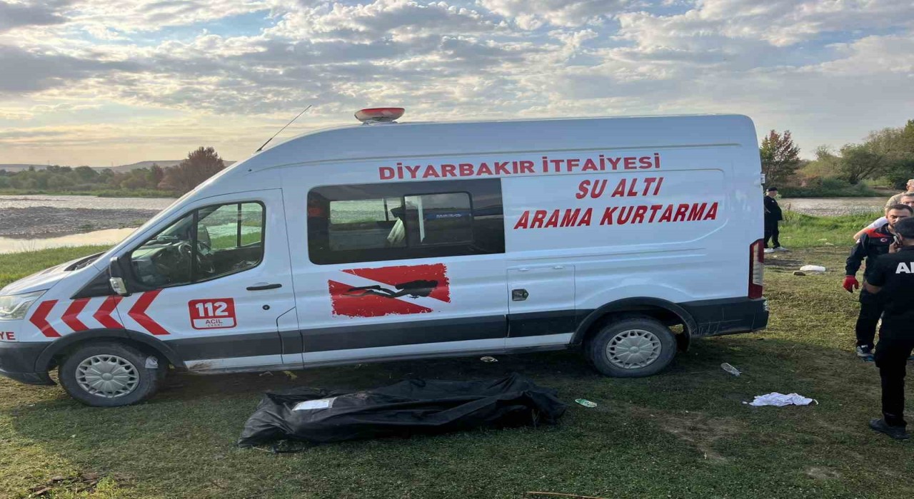 Kardeşini ve yakınını kurtarmak isterken nehirde kaybolan gencin cansız bedeni bulundu