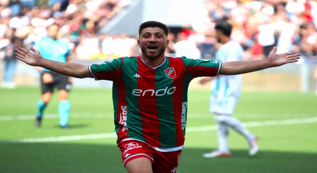 Karşıyakada Kadir Bakırtaş sevinci