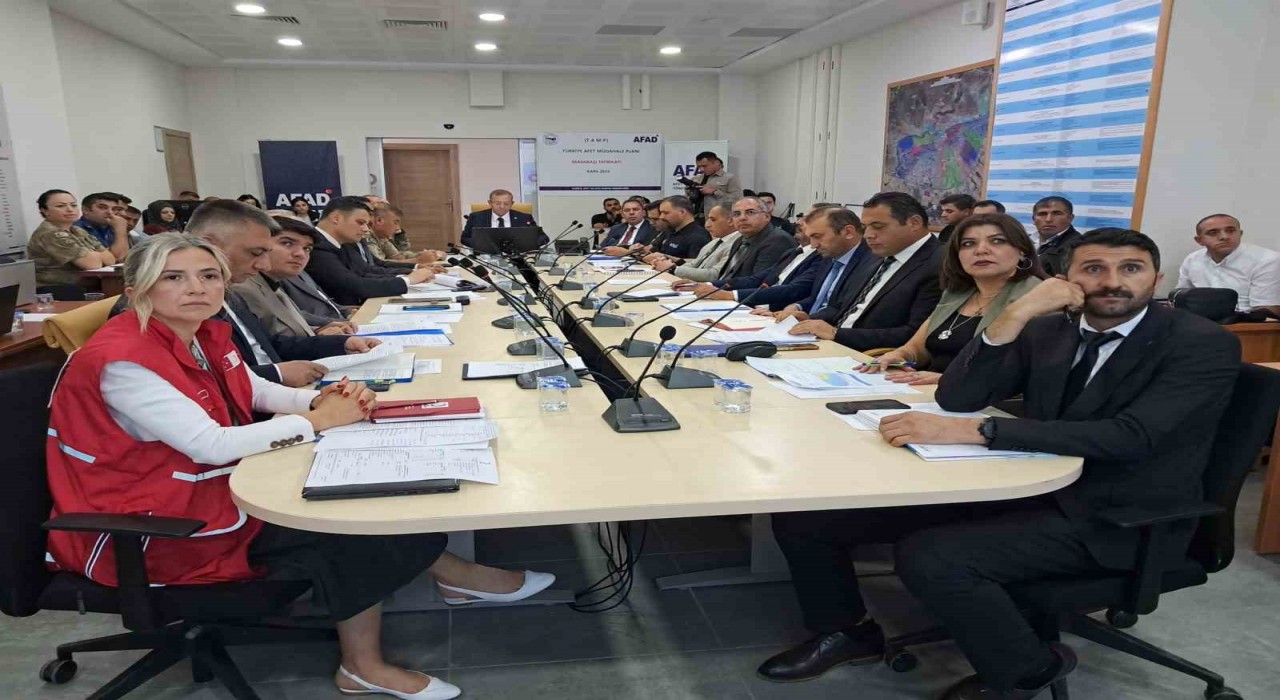 Karsta AFAD Masa Başı ve Saha Tatbikatı yaptı