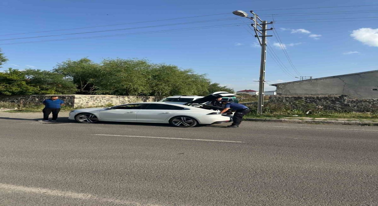 Karsta asayiş uygulamaları sürüyor