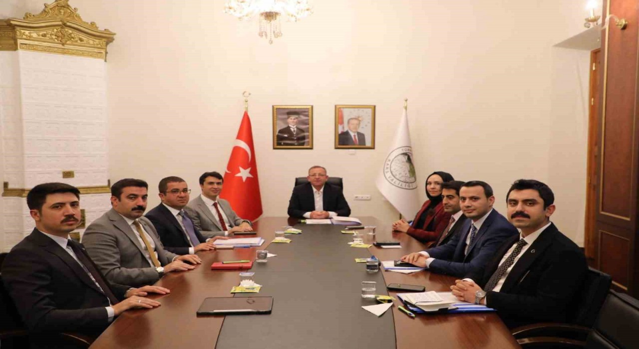 Karsta kaymakamlar toplantısı gerçekleştirildi