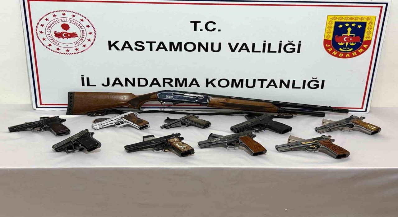 Kastamonuda 10 adet silah ele geçirildi: 1 gözaltı