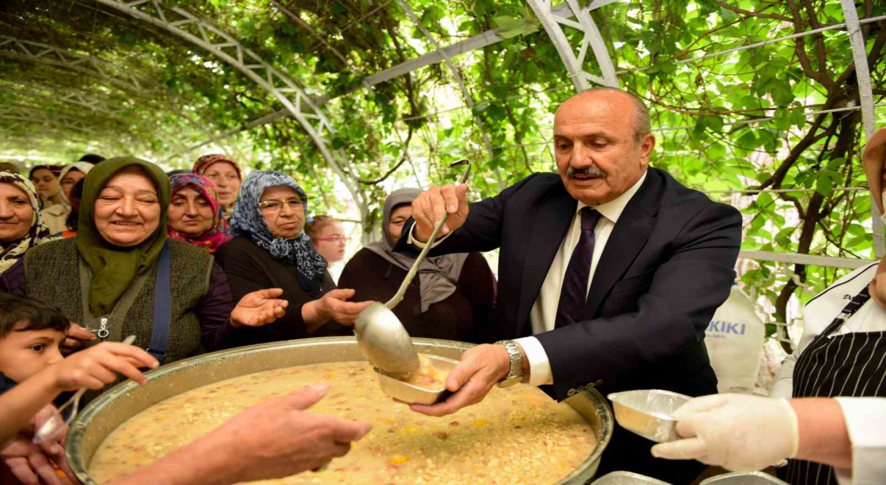 Kastamonuda 2 bin 500 kişiye aşure ikram edildi