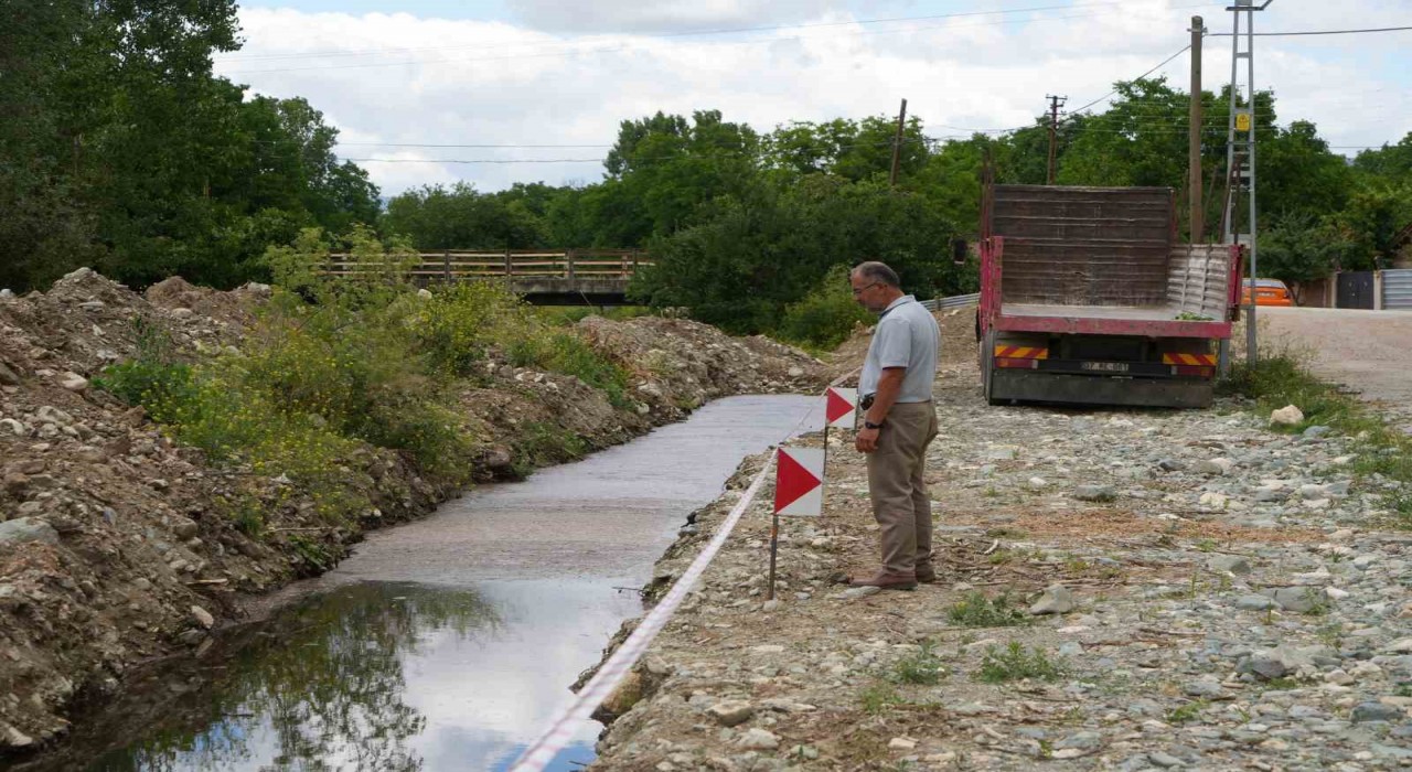 Kastamonuda çalıştırılmadığı iddia edilen arıtma tesisi vatandaşları isyan ettirdi: Bu kokunun ve pisliğin içinde kaldık
