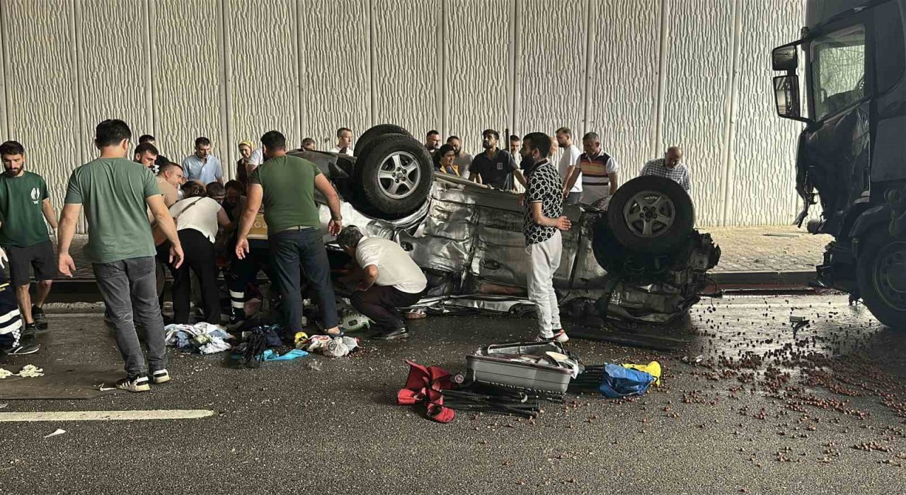 Kastamonuda feci kaza: 3 ölü, 4 yaralı