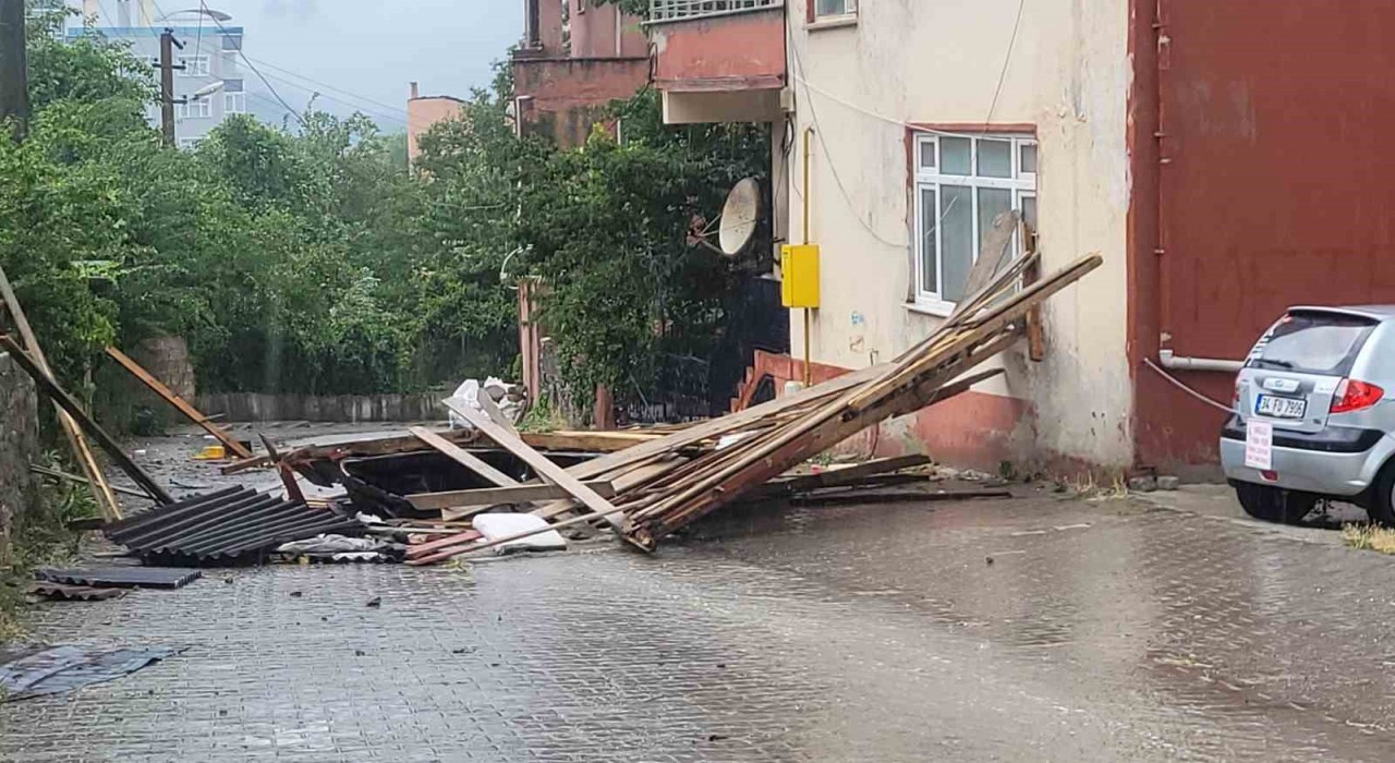 Kastamonuda fırtına ve hortum etkili oldu