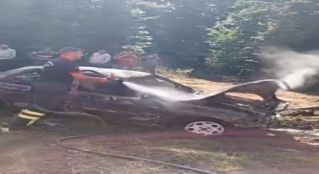 Kastamonuda otomobilde çıkan yangın ormana sıçradı