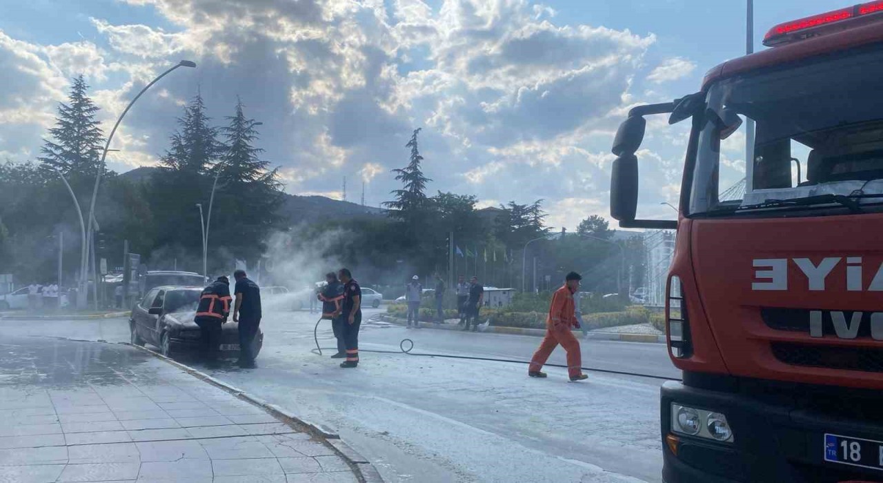 Kastamonuda seyir halindeki otomobil yandı