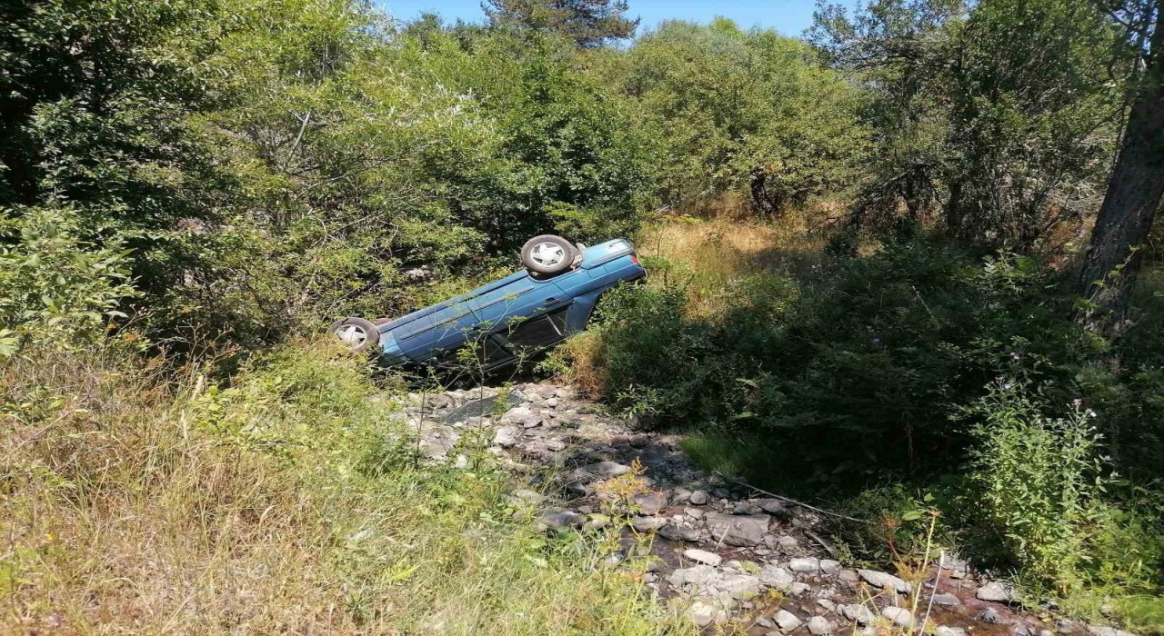 Kastamonuda yeni evli çift, kazada yaralandı