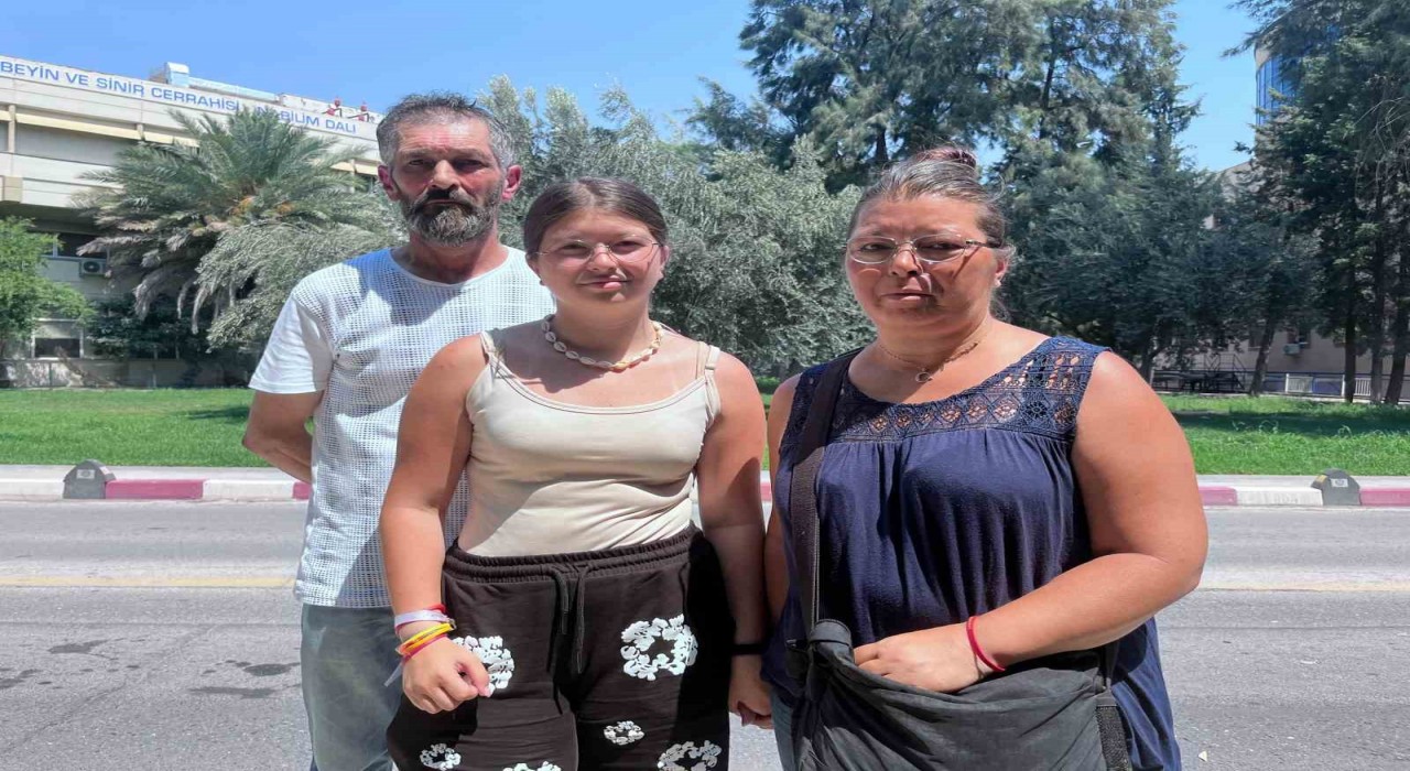 Kavgayı ayırmaya çalışırken öldüresiye dövülen genç 1 haftadır yaşam mücadelesi veriyor