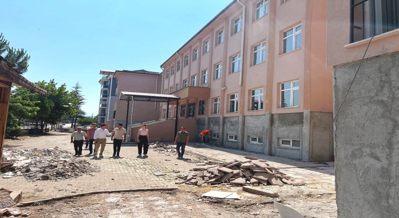 Kaymakam Bünyamin Karaloğlu Simavdaki inşaatları yerinde inceledi