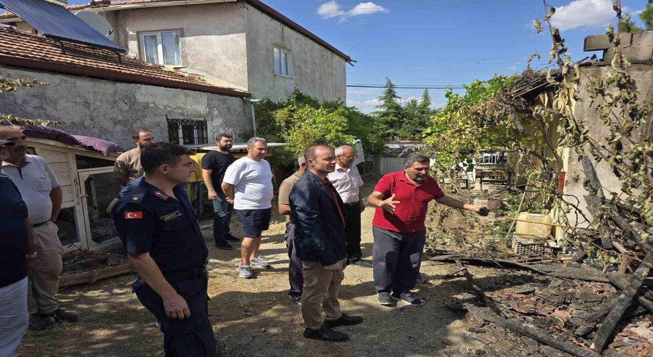 Kaymakam Dinçer, yangında zarar gören alanı yerinde inceledi
