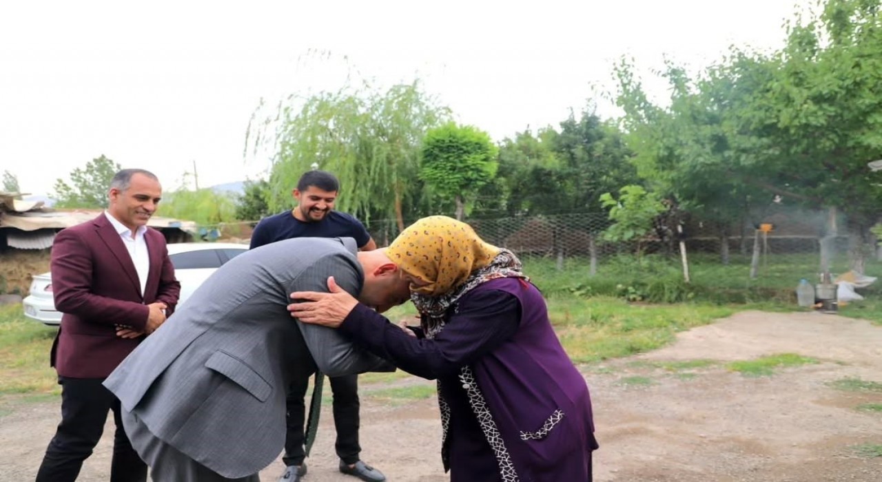 Kaymakam Ekinciden şehit ailesine ziyaret