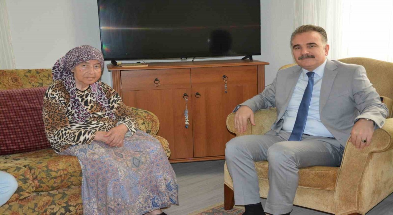 Kaymakam Odabaştan şehit annelerine anlamlı ziyaret