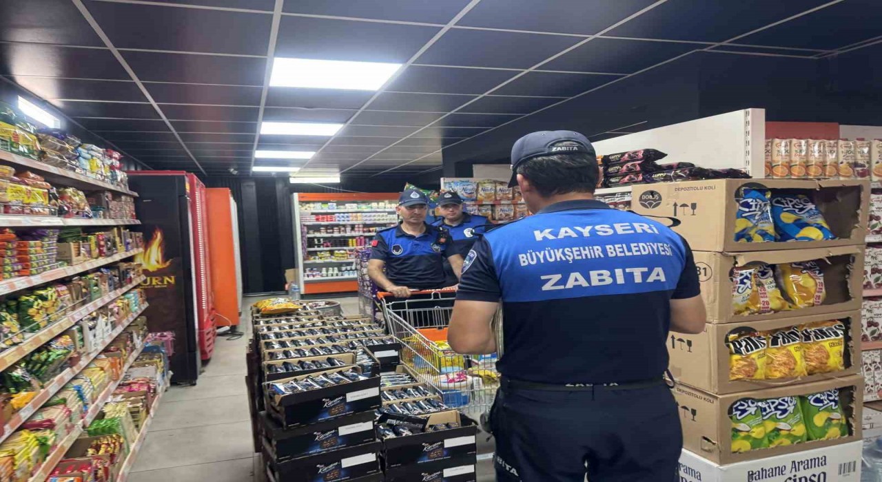 Kayseri Büyükşehir Zabıtadan marketlere sıkı denetim