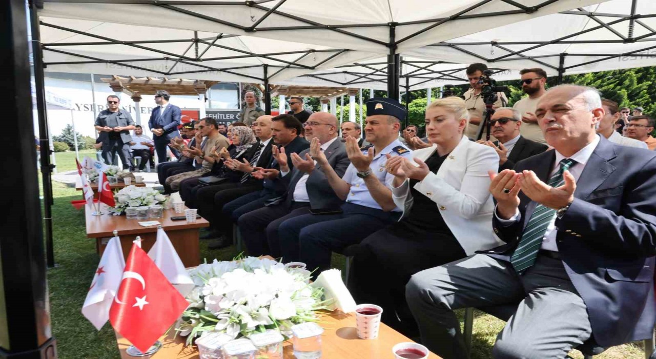 Kayseri Üniversitesinde Şehitler Anıtı açıldı