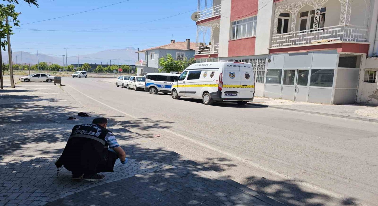 Kayseride bıçaklı kavga: 1 ağır yaralı