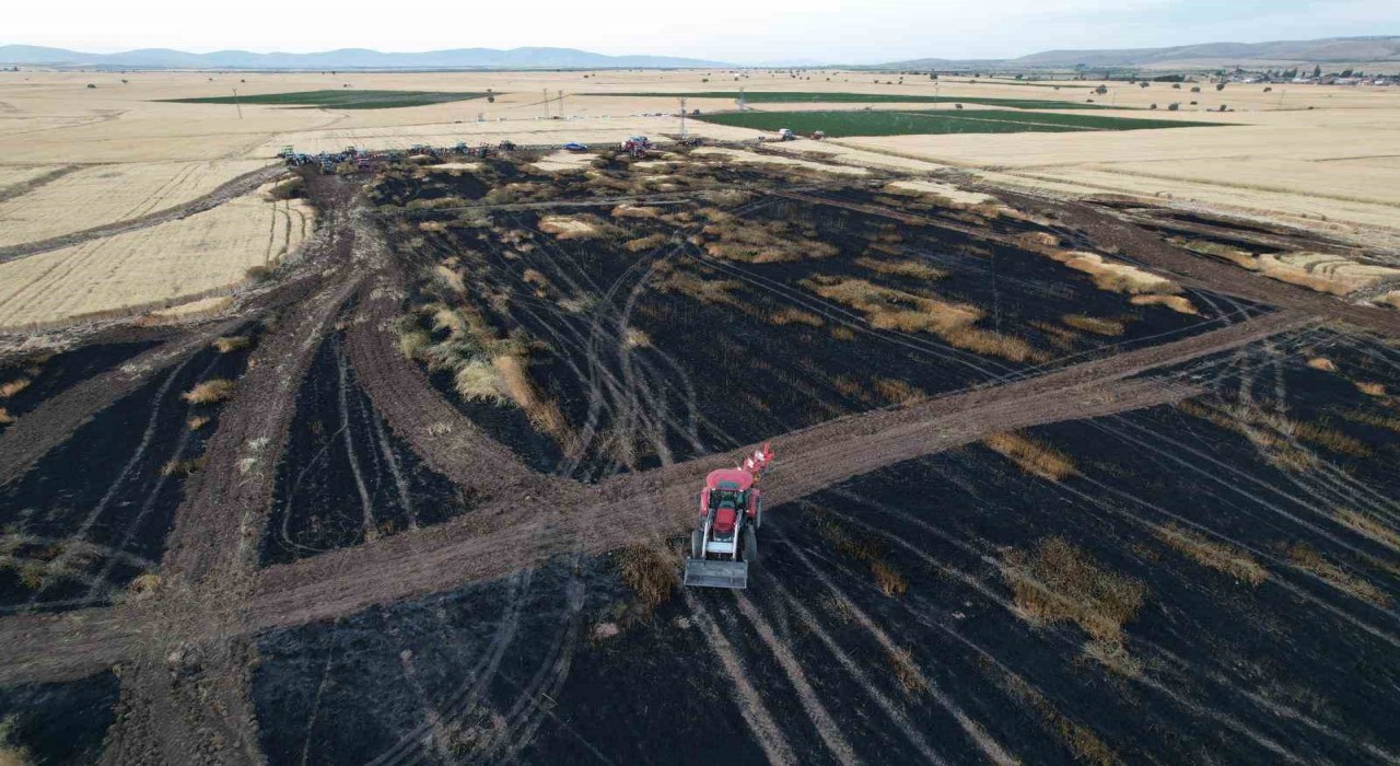Kayseride çıkan yangında 100 dekar ekili alan küle döndü