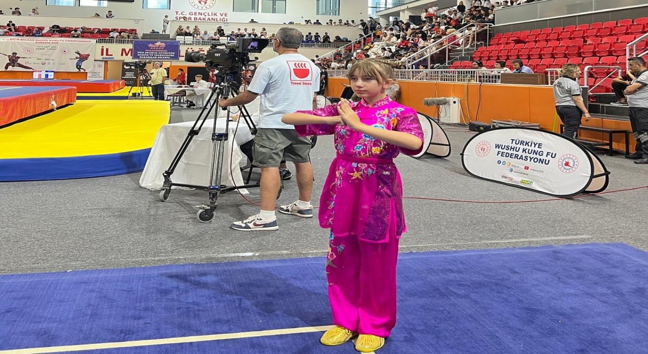 Kayserinin altın kızı Balkan Şampiyonu oldu