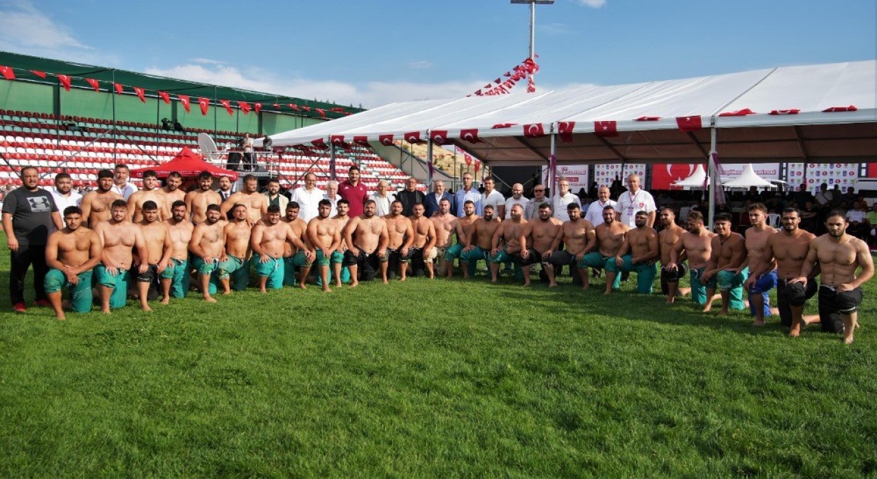 Keçiörende 2nci geleneksel Taha Akgül güreşleri başlıyor