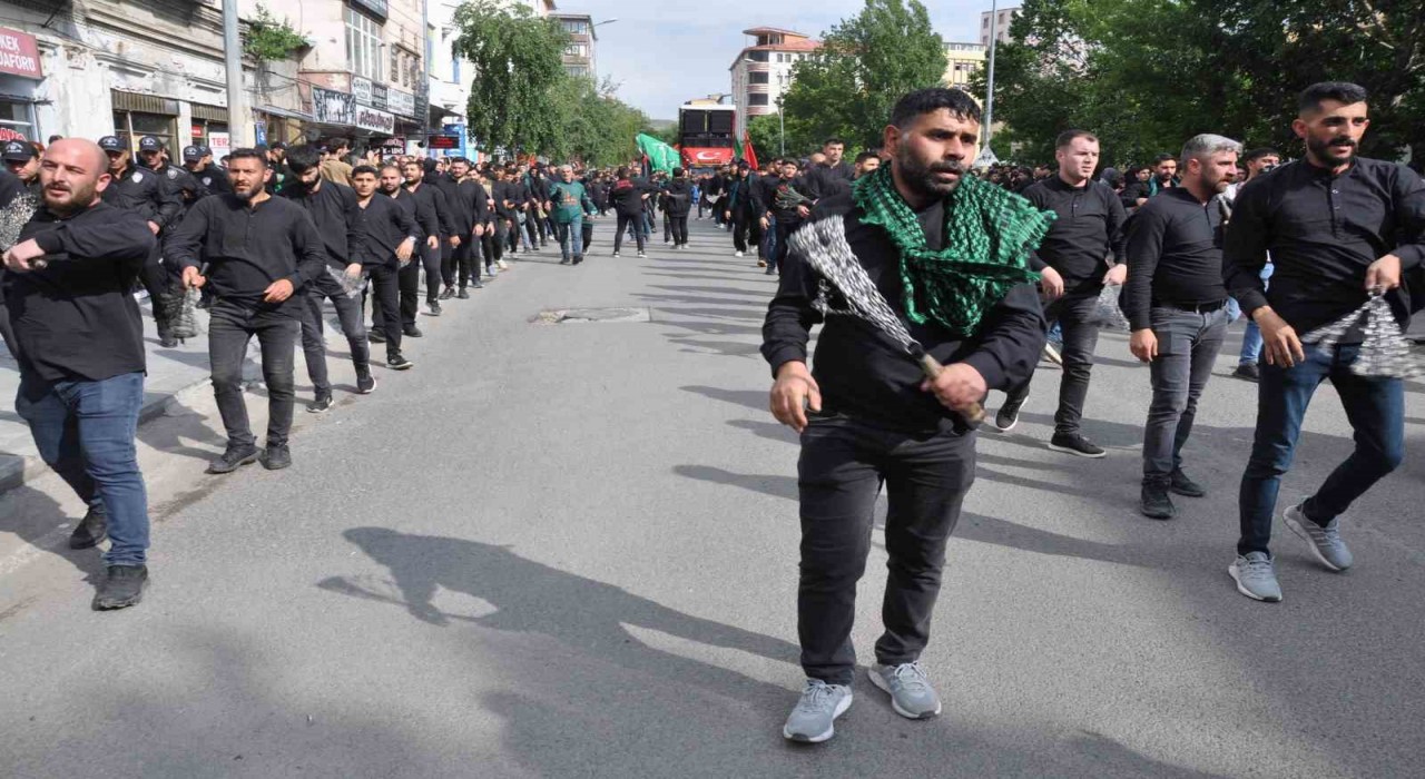 Kerbela şehitleri Karsta anıldı