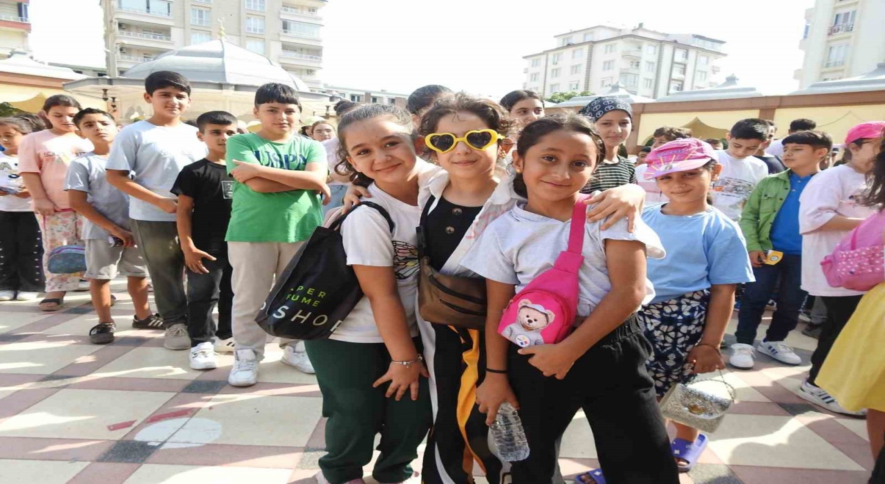 Kiliste çocuklar ekranı kapatıp çevreyi keşfe çıktı