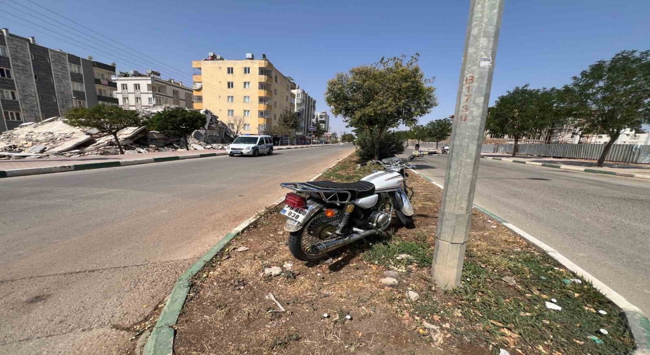 Kiliste otomobil ile motosiklet çarpıştı: 2 yaralı